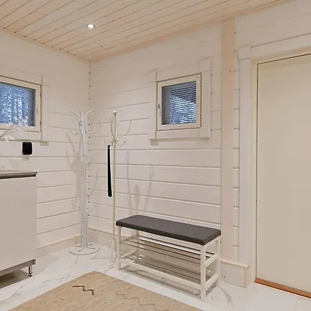 Northern Highlight Next To Reindeer Farm, Outdoor Hot Tub With Fee, Skiroom Included *