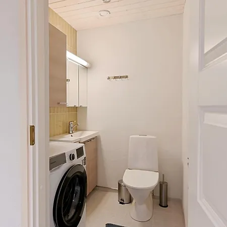 Northern Highlight Next To Reindeer Farm, Outdoor Hot Tub With Fee, Skiroom Included