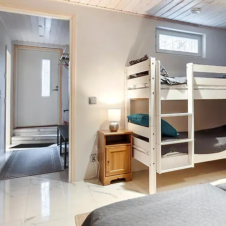 Northern Highlight Next To Reindeer Farm, Outdoor Hot Tub With Fee, Skiroom Included Semesterbostad